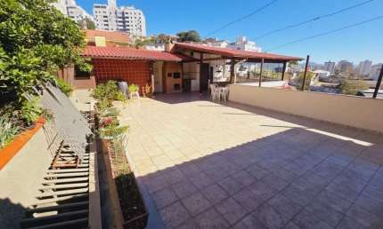 Casa com 4 quartos à venda na Servidão Morfim, --, Estreito, Florianópolis