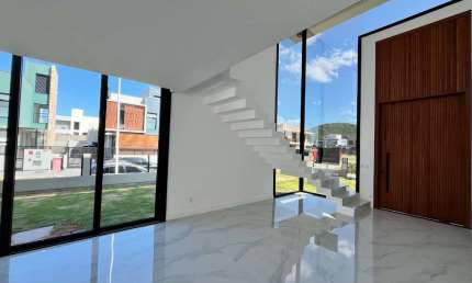 Casa com 3 suítes no Villa Pamplona, Campeche - Floripa