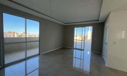 Cobertura de 205m² com 3 quartos no Ingleses do Rio Vermelho