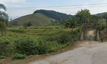 Terreno com 173.005,00m² na área industrial da BR 282 em Santo Amaro da Imperatriz