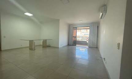 Apartamento com 4 quartos sendo 2 suítes na Agronômica
