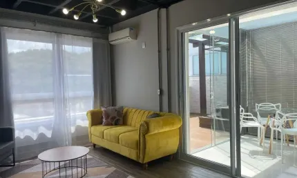 Cobertura com 1 suíte no bairro Jurerê, Florianópolis.