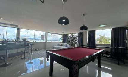 Cobertura de 228m² com 4 quartos sendo 3 suítes no Abraão