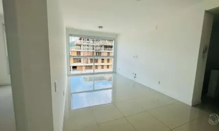 Apartamento com 2 quartos sendo 1 suíte na Pedra Branca em Palhoça