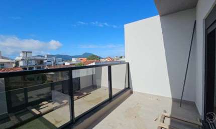Casa com 3 quartos à venda na Rua Pedro Fernandes, --, Carianos, Florianópolis