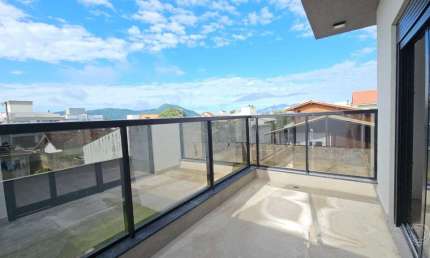 Casa com 3 quartos à venda na Rua Pedro Fernandes, --, Carianos, Florianópolis