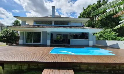 Casa Residencial com 285,37m² e 3 suítes em Santo Antônio de Lisboa