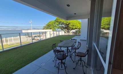 Apartamento Garden com 200m² de 3 quartos sendo 1 suíte em Cacupé