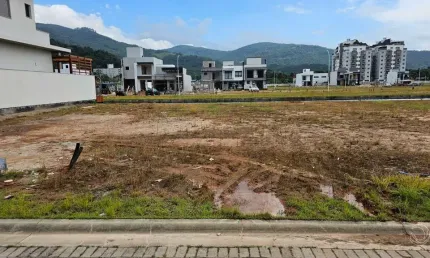 Terreno de 228,02m² no bairro Deltaville em Biguaçu
