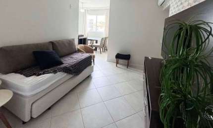 Apartamento de 80m² com 3 quartos sendo 1 suíte nos Ingleses