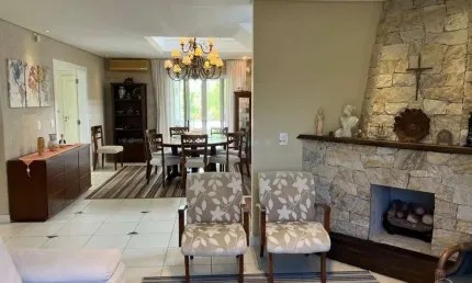 Casa residencial de alto padrão com 5 quartos em Jurerê Internacional, Florianópolis.