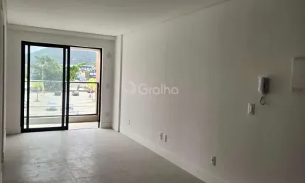 Apartamento com 2 quartos sendo 1 suíte no bairro Saco Grande em Florianópolis