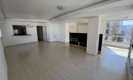 Apartamento de 140m² com 3 quartos sendo 1 suíte no Centro