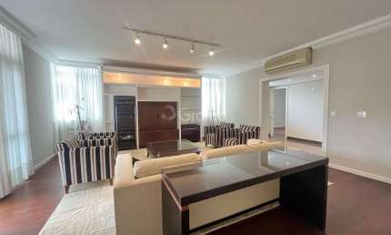 Apartamento de 263m² com 4 quartos sendo 2 suítes no Centro