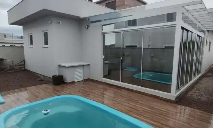 Casa com 3 quartos sendo 1 suíte na Guarda do Cubatão em Palhoça