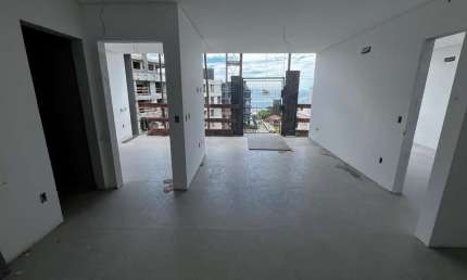 Apartamento à Venda: Exclusividade, Conforto e Vista para o Mar em Jurerê
