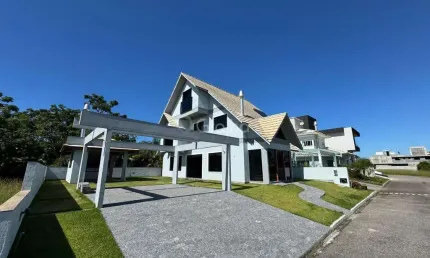 Casa em condomínio fechado com 3 quartos à venda na Rua Leonel Pereira, --, Cachoeira do Bom Jesus, Florianópolis, 380 m2 por R$ 3.800.000