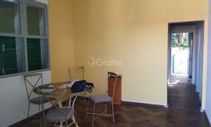 Casa Residencial de 185m² com 3 quartos no Estreito
