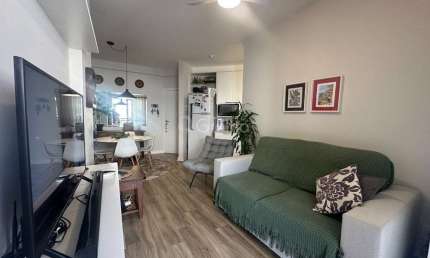 Apartamento de 68m² com 2 quartos sendo 1 suíte no Itacorubi