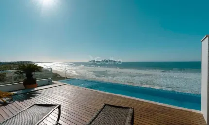 Cobertura de 227m² com 3 quartos sendo 1 suíte no Morro das Pedras