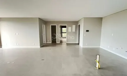 Apartamento de Alto Padrão com Vista Mar, 3 suítes, 148m² Privativos, em Jurerê, Florianópolis