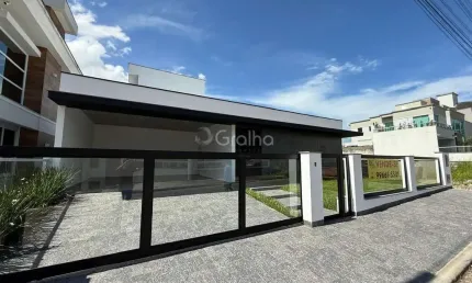 Casa de 205 m² com 3 quartos sendo 1 suíte no Bairro Pedra Branca