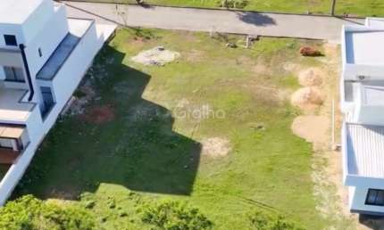 Terreno em condomínio fechado à venda na Rua das Goiabas, --, Canasvieiras, Florianópolis por R$ 530.000