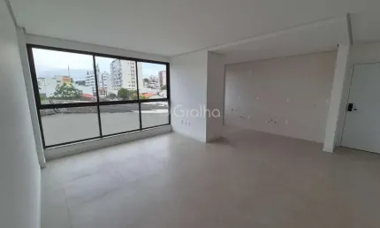 Apartamento de 100 m² com 2 quartos sendo 1 suíte no bairro balneário em florianópolis