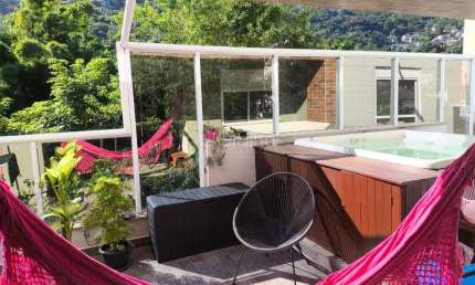 Apartamento de 139m³ com 3 quartos sendo 1 suíte em Saco Grande