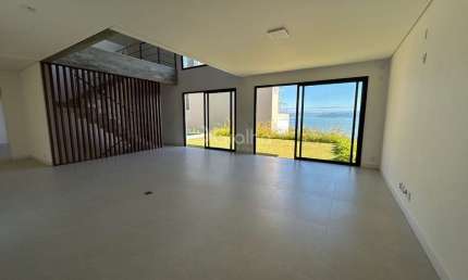 Casa em condomínio fechado com 3 quartos à venda na Rodovia Haroldo Soares Glavan, --, Cacupé, Florianópolis