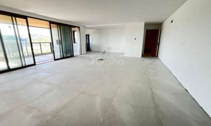Apartamento com 3 suítes e 235m² privativos em Jurerê Internacional, Florianópolis