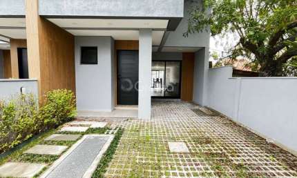 Casa Geminada com 3 suítes e 151m² privativos no Campeche, Florianópolis