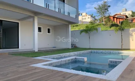 Casa de 317m² com 4 quartos sendo 1 suíte na Pedra Branca