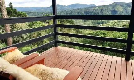 Sítio de 21.128,00m² com 3 cabanas em Meia Praia, Itapema