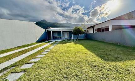 Casa com 3 quartos à venda na Rua Sabiá, --, Praia de Fora, Palhoça