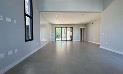 Casa com 3 quartos sendo 1 suíte no bairro Pedra Branca em Palhoça/SC