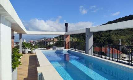 Apartamento com 3 quartos e 101m² privativos em Coqueiros, Florianópolis