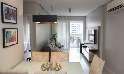 Apartamento de 73 m² com 2 quartos sendo 1 suíte no centro