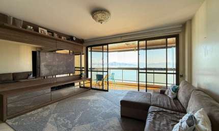 Apartamento de 171m² com 4 quartos sendo 2 suítes na Agronômica