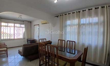 Casa Residencial de 143m² com 4 quartos na Trindade