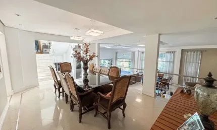 Casa Residencial de 680m² com 4 suítes no Bosque das Mansões