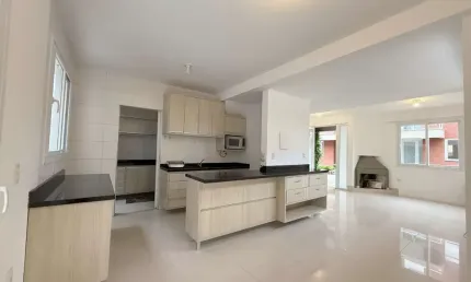 Casa com 3 quartos à venda na Rua Grumixama, --, Campeche, Florianópolis