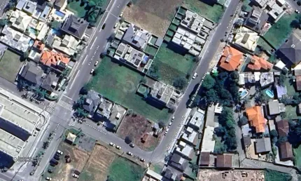 Terreno à venda na Avenida dos Jerivás, --, Cachoeira do Bom Jesus, Florianópolis
