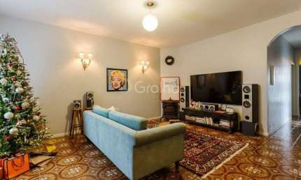 Casa residencial de 164 m² com 3 quartos sendo 1 suíte no Itacorubi