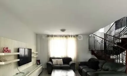 Casa de 276m² com 6 quartos sendo 2 suítes em Santa Mônica