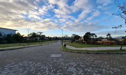 Terreno com 369 m² no bairro  Campeche, Florianópolis  SC