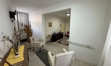 Terreno com casa Residencial e Comercial de 328m² na Trindade