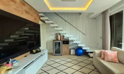 Casa de 232m² com 3 quartos sendo 2 suítes no bairro Itaguaçu