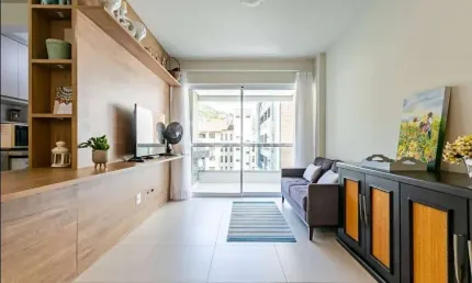 Apartamento de 73m² com 2 quartos sendo 1 suíte em Saco Grande
