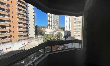 Apartamento com 3 quartos sendo 1 suíte 122m² no centro